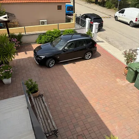 One Bedroom With Terrace Near Sea - Angela's Апартаменты Задар
