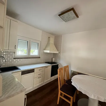 One Bedroom With Terrace Near Sea - Angela's Апартаменты