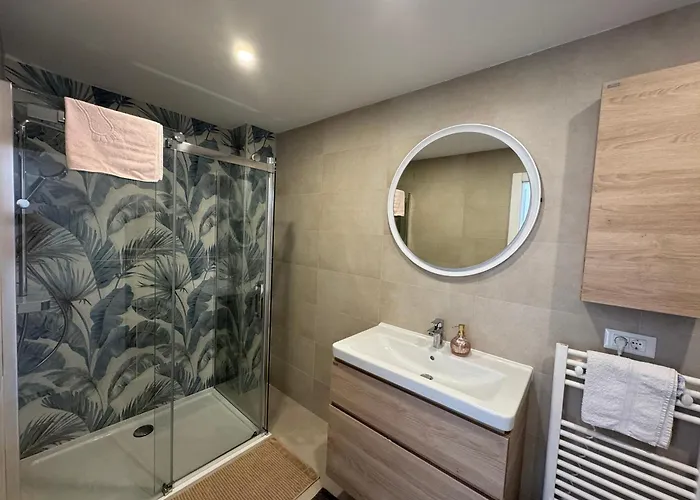 아파트 One Bedroom With Terrace Near Sea - Angela's 자다르